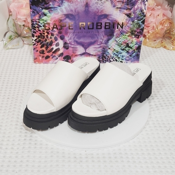 CAPE Robbin Mamo White/Blk Open Toe Chunky Heel Sandals Size 6 - Picture 3 of 10